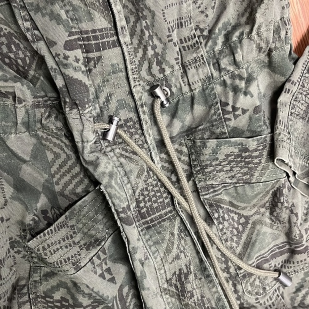 Mossimo Woman’s Jacket - image 4